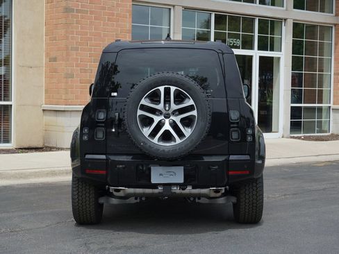 Used 2026 Land Rover Defender 110 X-Dynamic SE AWD/4WD image 5