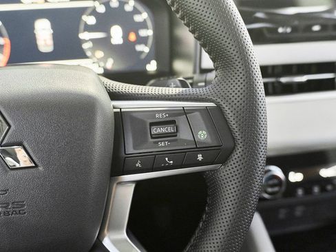 New 2026 Mitsubishi Outlander SE FWD image 42