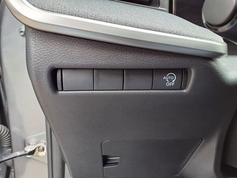 Used 2025 Nissan Kicks SV FWD image 14