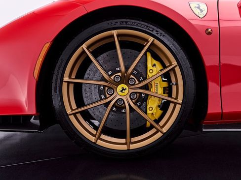 Used 2020 Ferrari 488 Pista Coupe RWD image 3