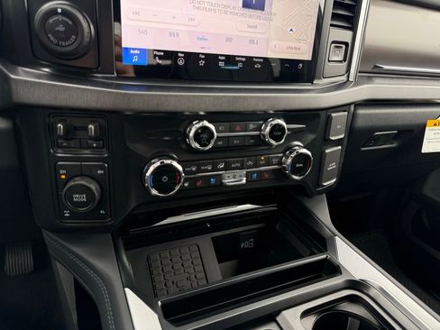 New 2026 Ford F250 Platinum AWD/4WD image 18