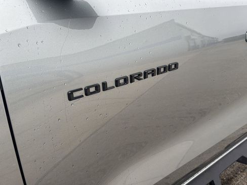 Used 2024 Chevrolet Colorado LT w/ LT Convenience Package III image 10
