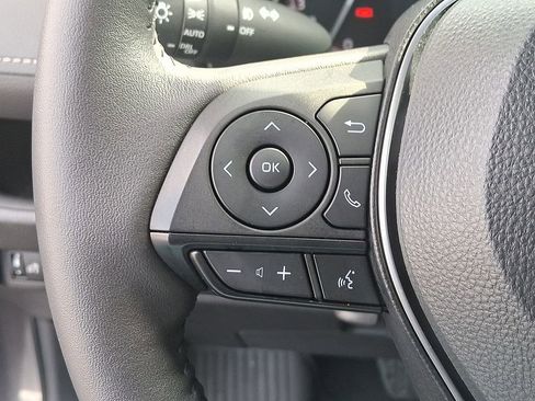 Used 2023 Toyota RAV4 XLE Premium image 22