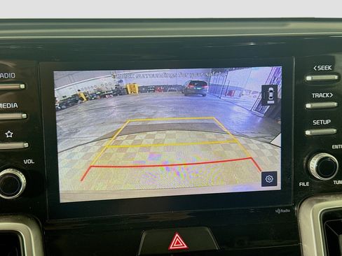 Used 2021 Kia Sorento LX image 19