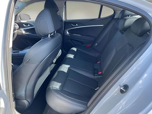 Used 2020 Genesis G70 2.0T image 11