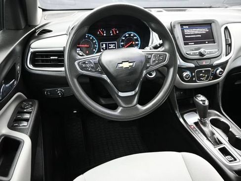 Used 2020 Chevrolet Equinox LS FWD image 11