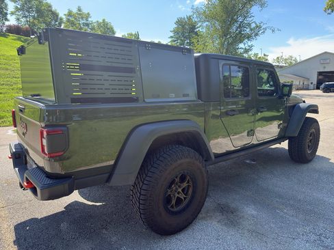 Used 2023 Jeep Gladiator Mojave w/ LED Lighting Group AWD/4WD image 5