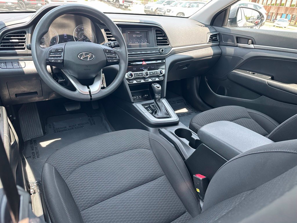 Used 2020 Hyundai Elantra SE w/ Cargo Package (C1) FWD image 19
