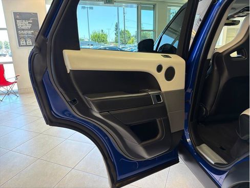 Used 2017 Land Rover Range Rover Sport SVR AWD/4WD image 12