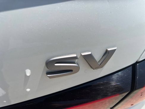 Used 2024 Nissan Altima 2.5 SV FWD image 11