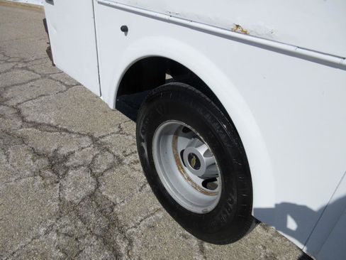 Used 2015 Chevrolet Silverado 3500 W/T image 16