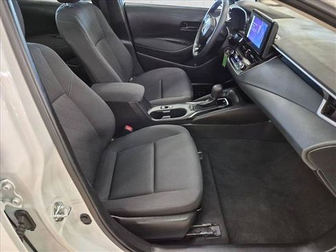 Used 2025 Toyota Corolla LE FWD image 20