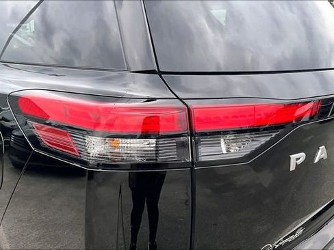 Certified 2025 Nissan Pathfinder SL w/ Cargo Package image 20