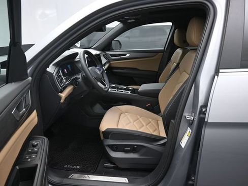 New 2026 Volkswagen Atlas Cross Sport SE AWD/4WD image 9