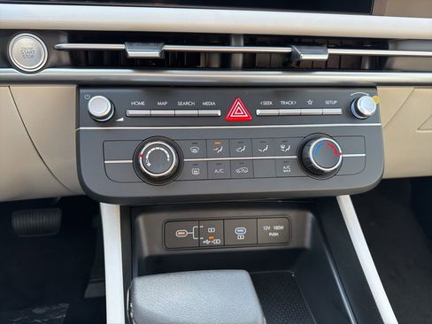 New 2026 Hyundai Tucson SE image 25