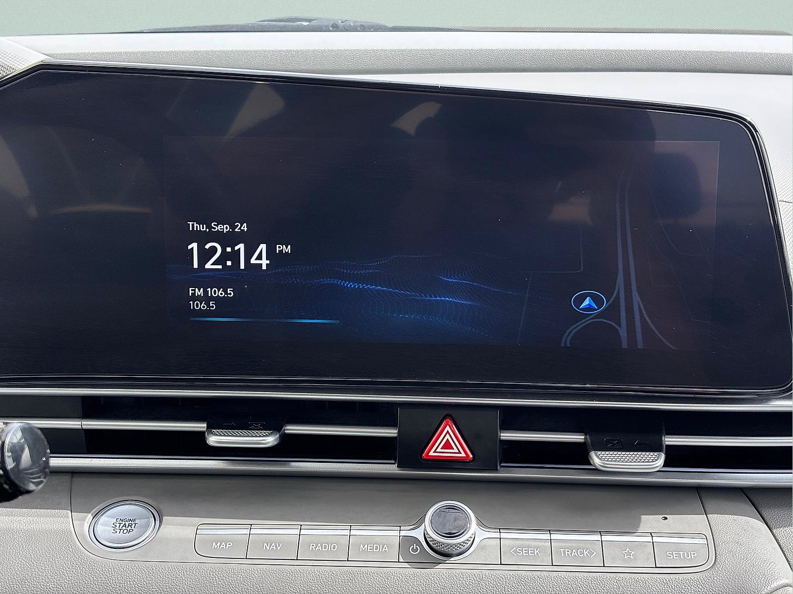 Used 2025 Hyundai Elantra SEL FWD image 19