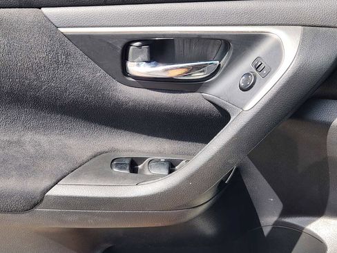 Used 2015 Nissan Altima 2.5 S w/ Power Driver Seat Package FWD image 23