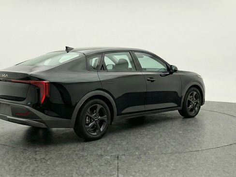 Used 2025 Kia K4 LXS image 7