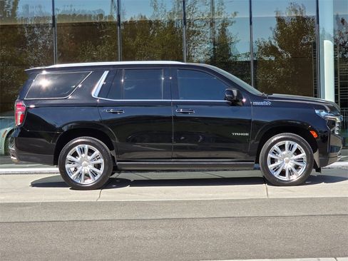 Used 2022 Chevrolet Tahoe High Country image 6