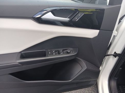 New 2025 Volkswagen Taos S image 11