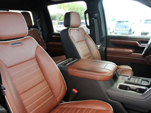 Used 2026 GMC Sierra 3500 Denali Ultimate AWD/4WD image 19