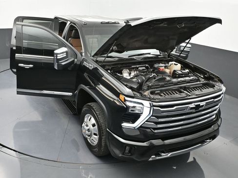 Used 2024 Chevrolet Silverado 3500 High Country w/ High Country Premium Package image 52