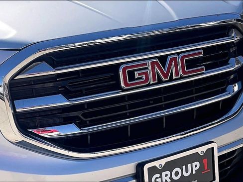 Used 2020 GMC Terrain SLT image 29