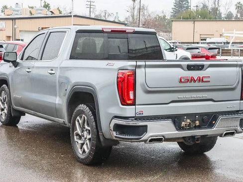 Used 2024 GMC Sierra 1500 SLT w/ SLT Convenience Package image 2