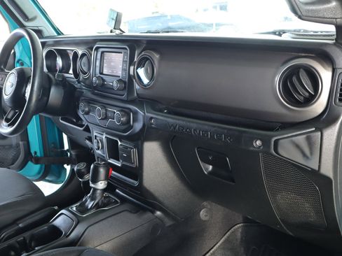 Used 2020 Jeep Wrangler Unlimited Sport image 39