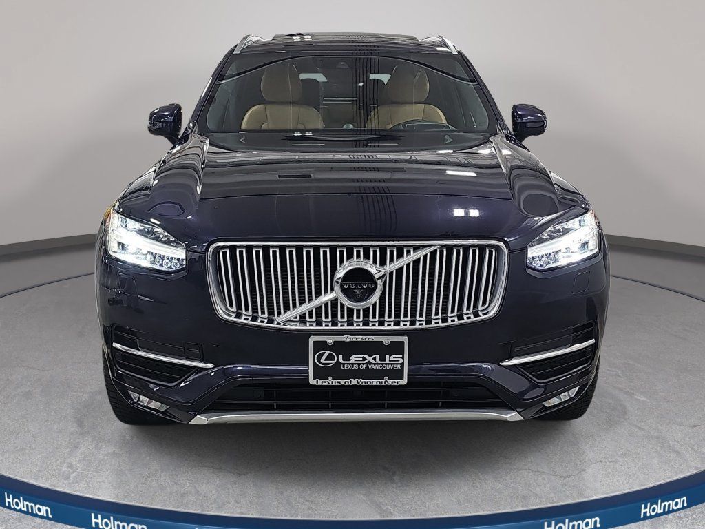 Used 2017 Volvo XC90 T6 Inscription w/ Vision Package AWD/4WD image 3