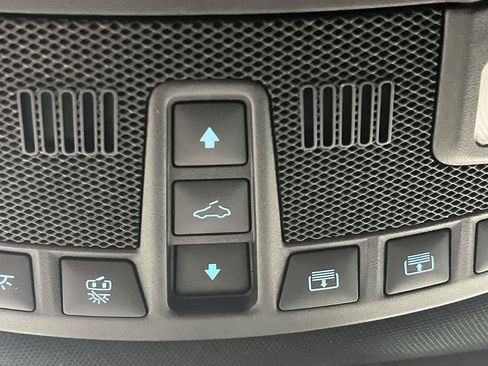 Used 2022 Ford Expedition Limited AWD/4WD image 32