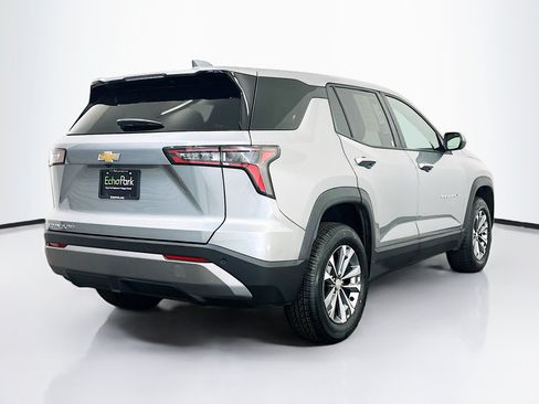 Used 2025 Chevrolet Equinox LT AWD/4WD image 9