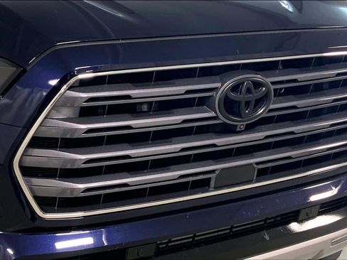 Used 2024 Toyota Sequoia Limited image 32