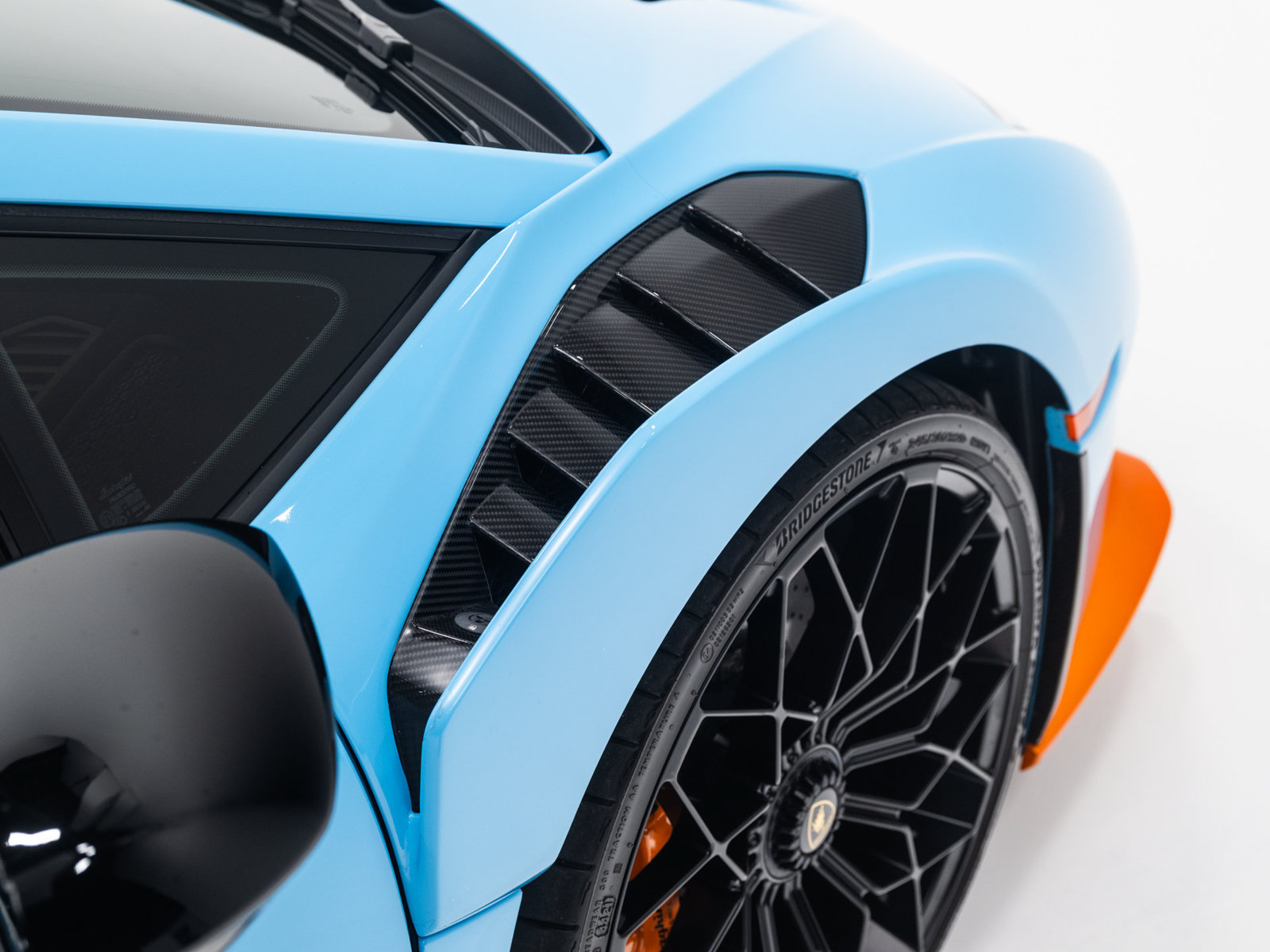Used 2022 Lamborghini Huracan STO RWD image 16