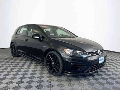Used 2018 Volkswagen Golf R 4-Door AWD/4WD image 8