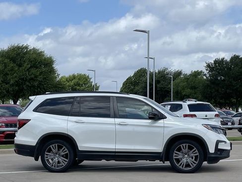 Used 2022 Honda Pilot Sport image 3