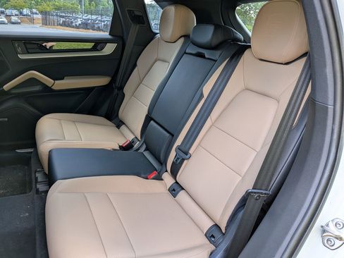 Certified 2026 Porsche Cayenne S AWD/4WD image 20