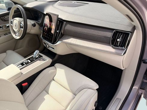 Certified 2026 Volvo XC90 B6 Ultra w/ Protection Package image 28