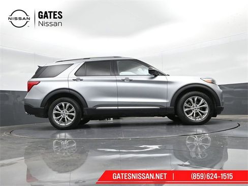 Used 2023 Ford Explorer Limited image 43