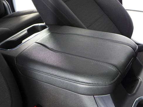 Used 2024 Chevrolet Silverado 1500 LT Trail Boss w/ Convenience Package II image 16