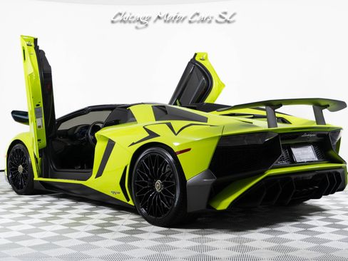 Used 2016 Lamborghini Aventador LP 750-4 Superveloce AWD/4WD image 18