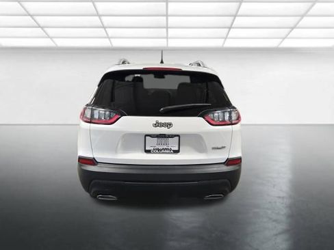 Used 2019 Jeep Cherokee Latitude w/ Cold Weather Group image 6