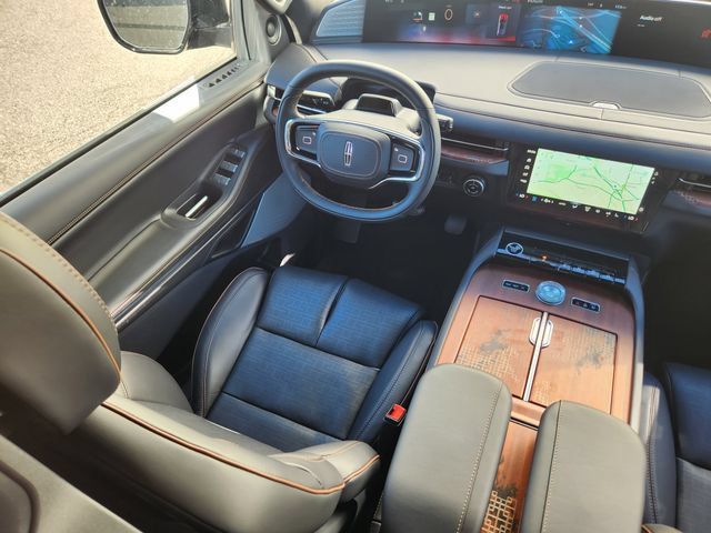 New 2027 Lincoln Navigator L Black Label AWD/4WD image 10