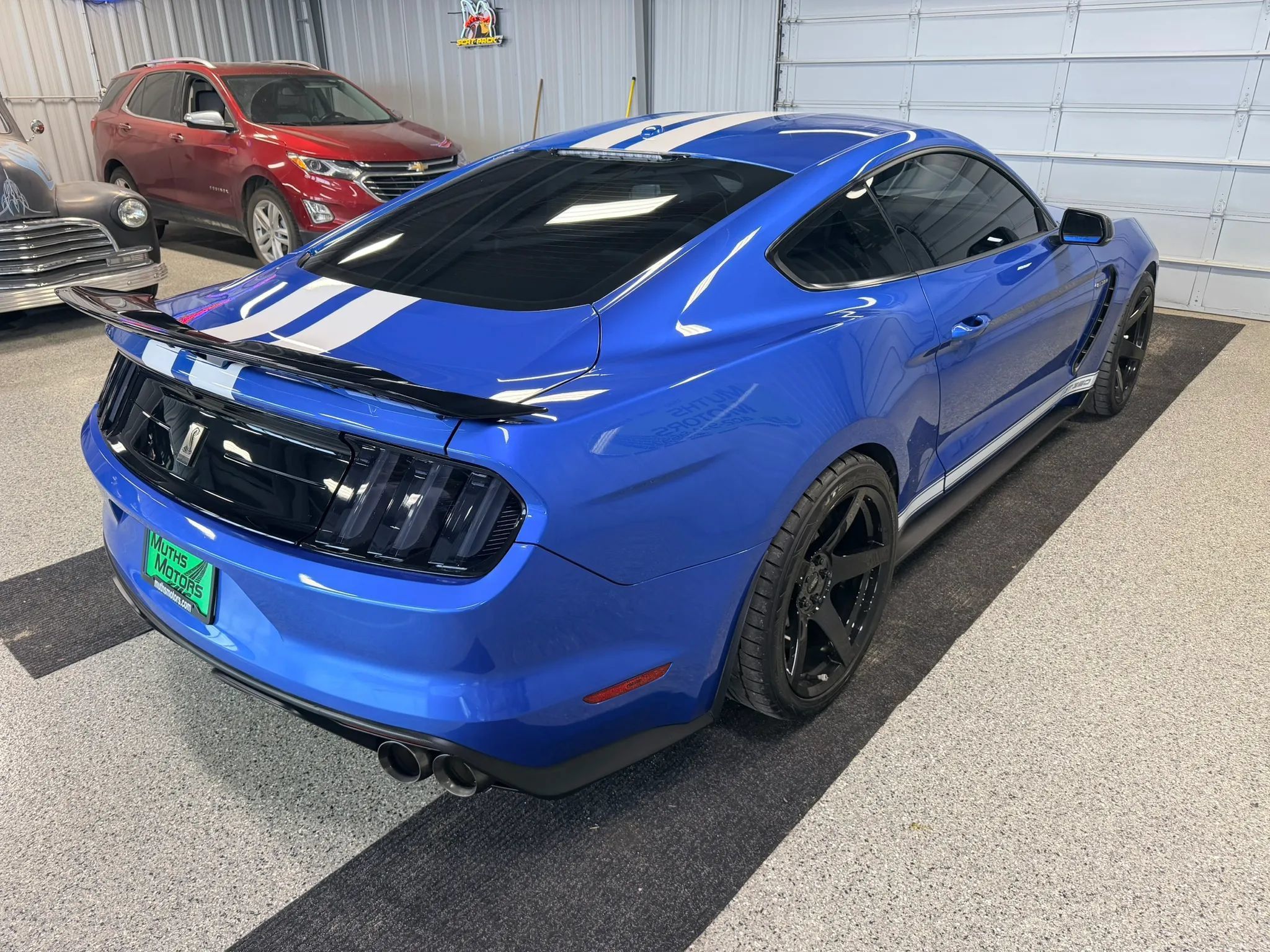 Used 2019 Ford Mustang Shelby GT350 w/ Technology Package RWD image 5