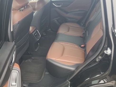 Used 2024 Subaru Forester Touring image 8