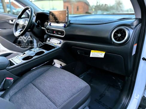 Used 2023 Hyundai Kona SEL image 32