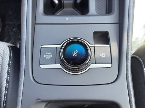 New 2025 Volkswagen Tiguan SE image 22