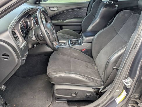 Used 2022 Dodge Charger R/T w/ Plus Group RWD image 10