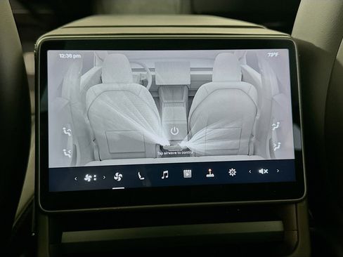 Used 2025 Tesla Model 3 Long Range AWD/4WD image 27