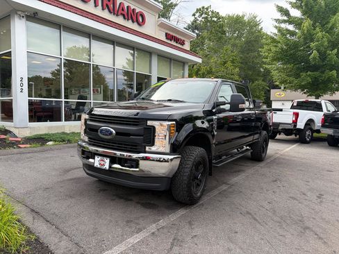 Used 2018 Ford F250 XL w/ Power Equipment Group AWD/4WD image 2